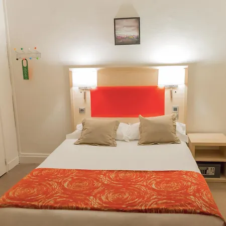 Hotel D'win 2*