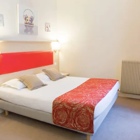 D'win Hotel 2*