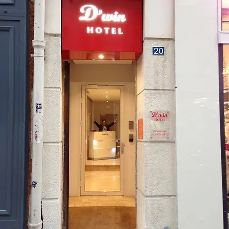 D'win Hotel 2*
