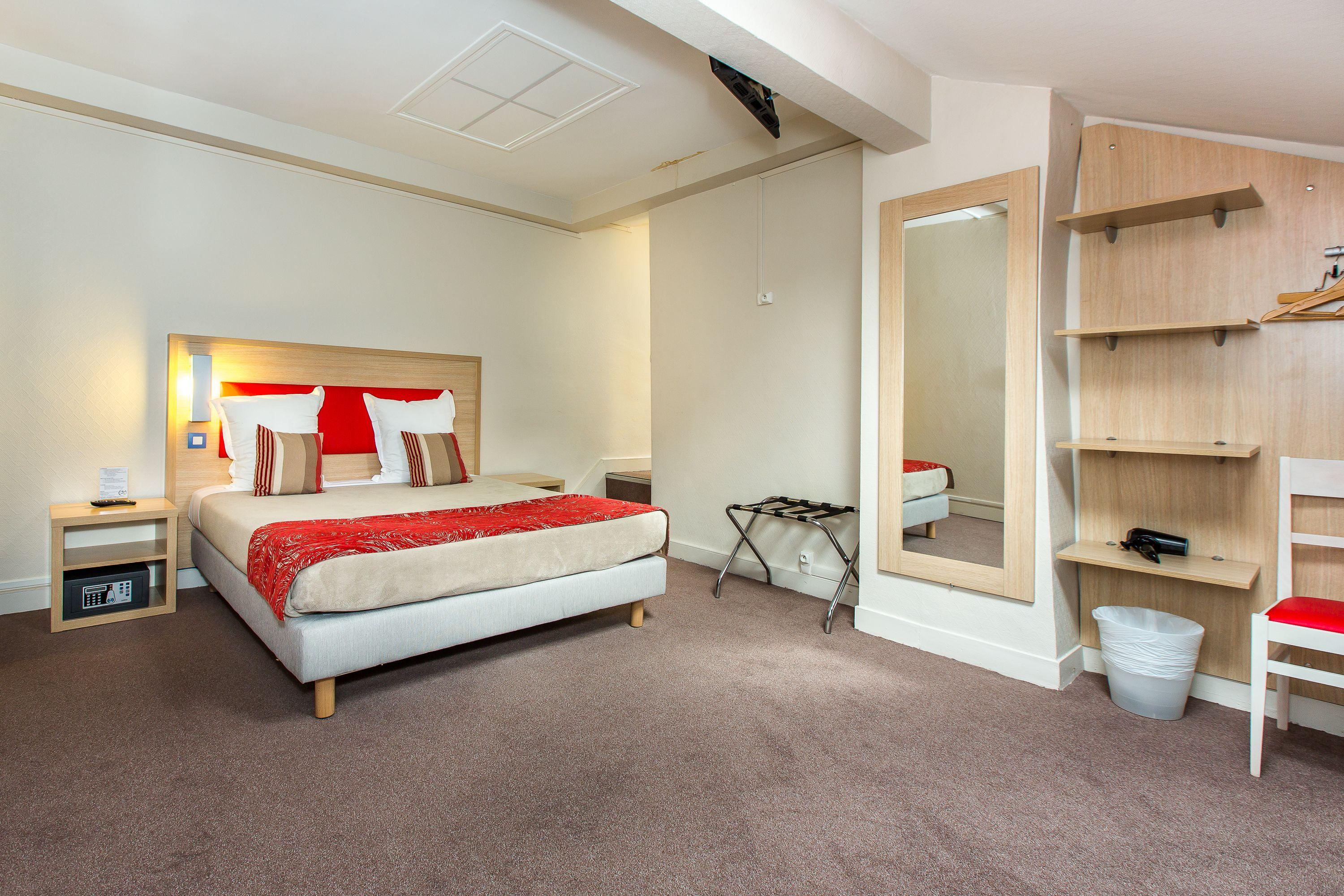 D'win Hotel 2*