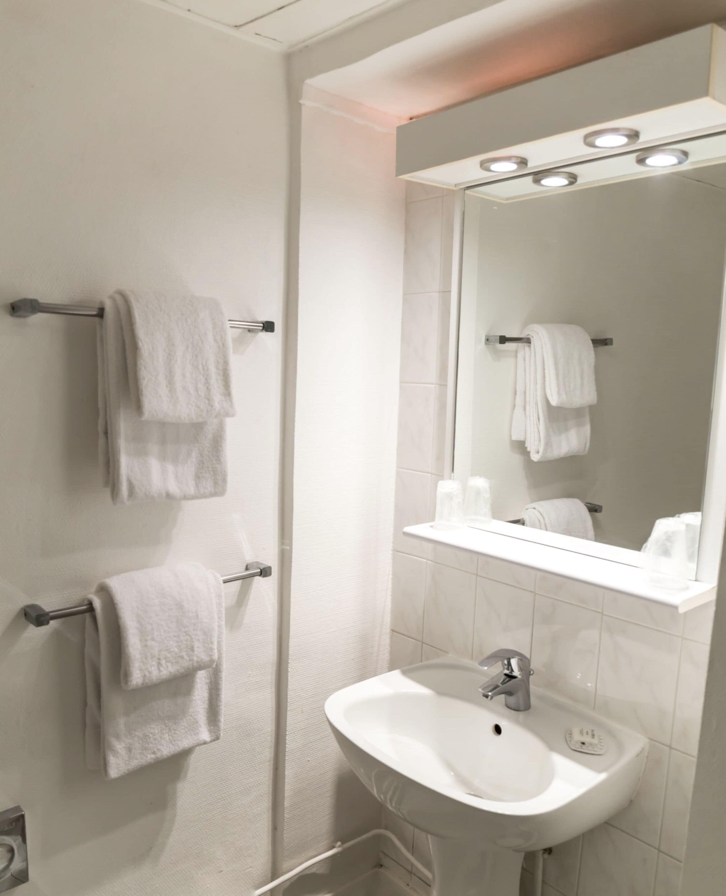 D'win Hotel 2*