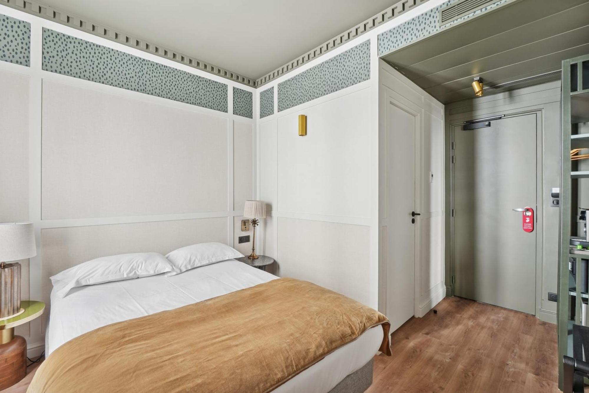 D'win Hotel 2*