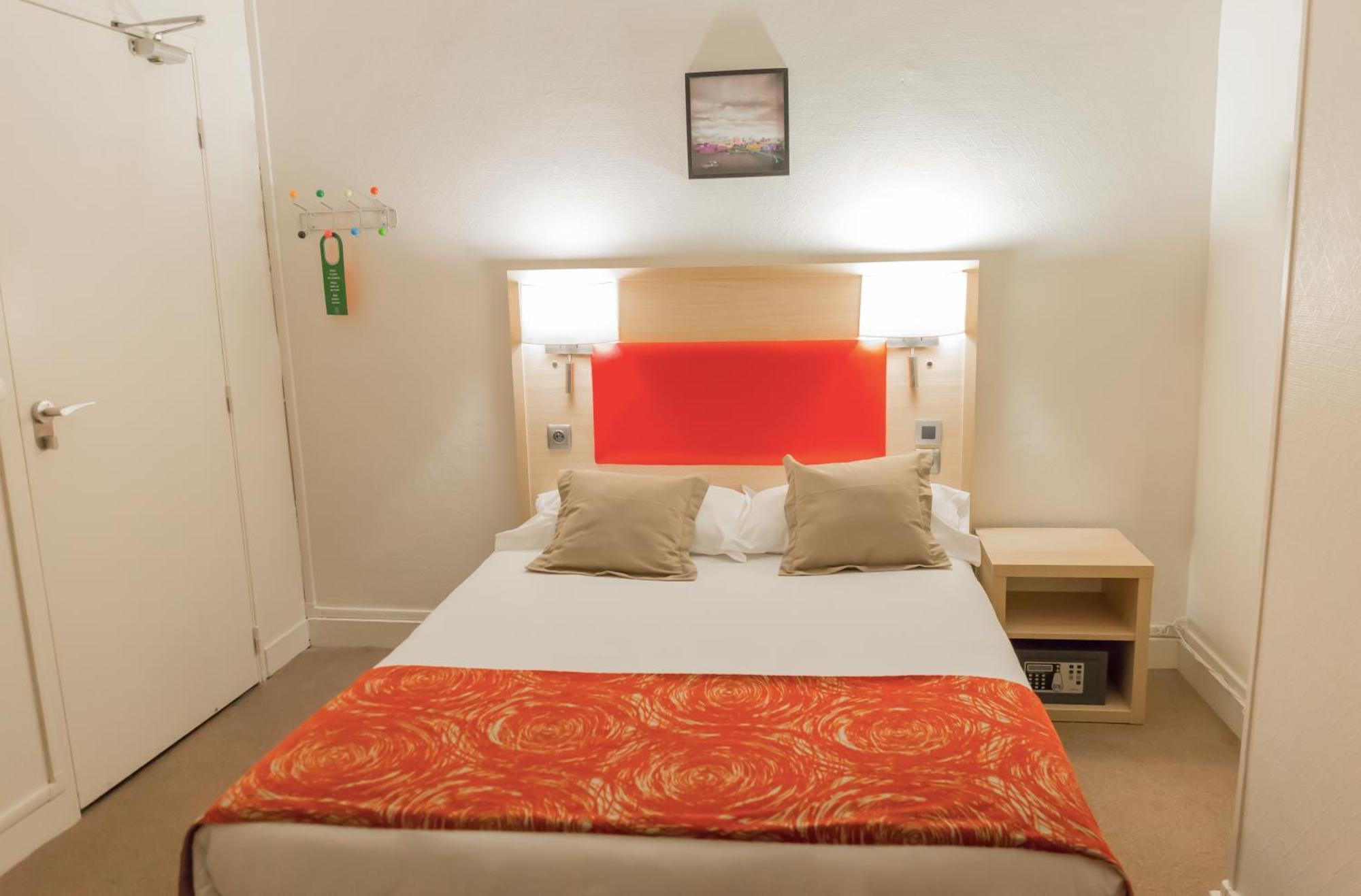 Hotel D'win 2*