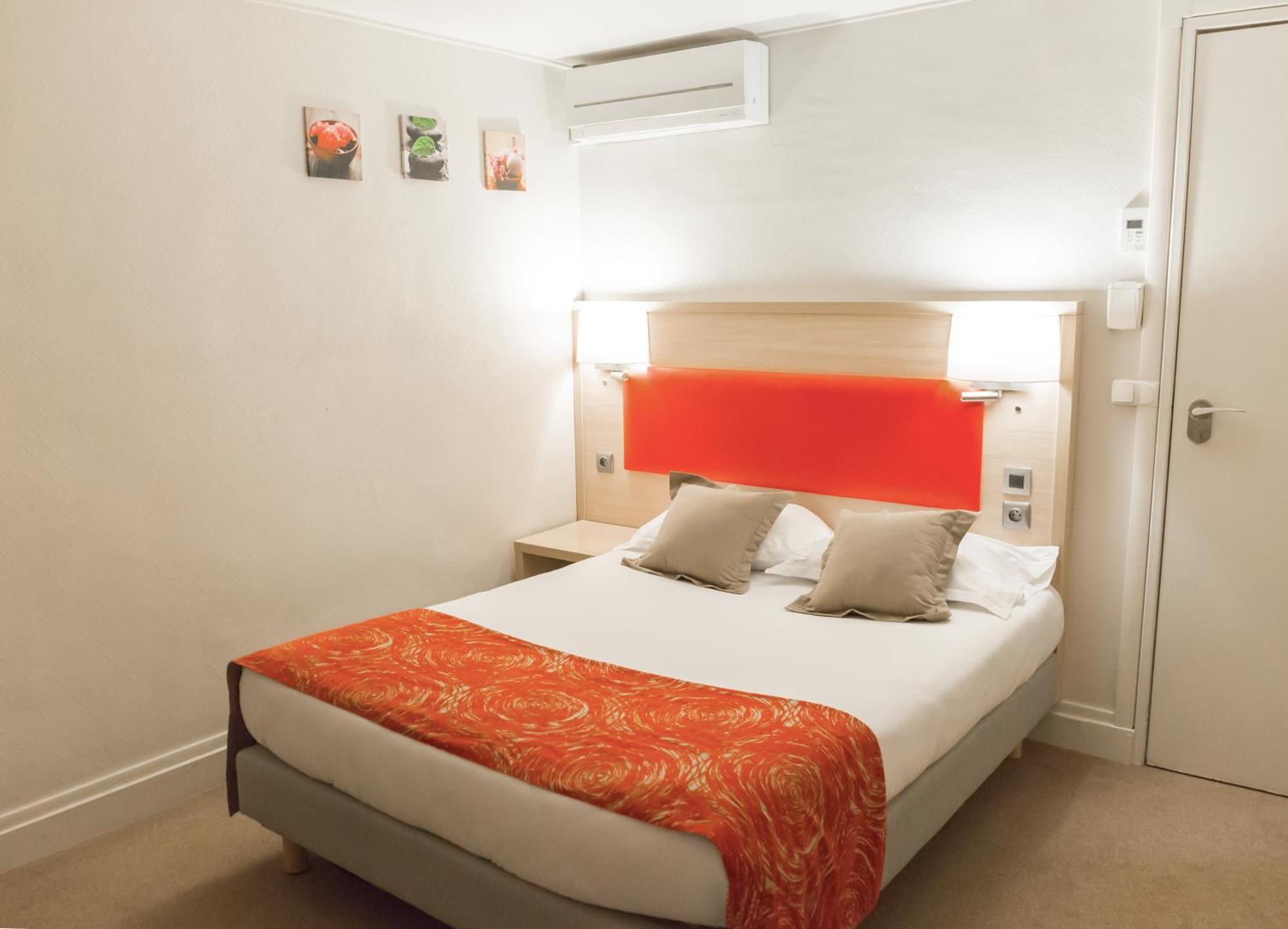 Hotel D'win 2*